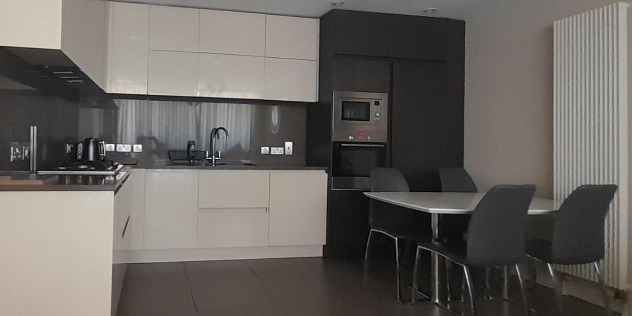 Stylish And Smart Two Double Bedroom Apartment Belfast Exterior foto